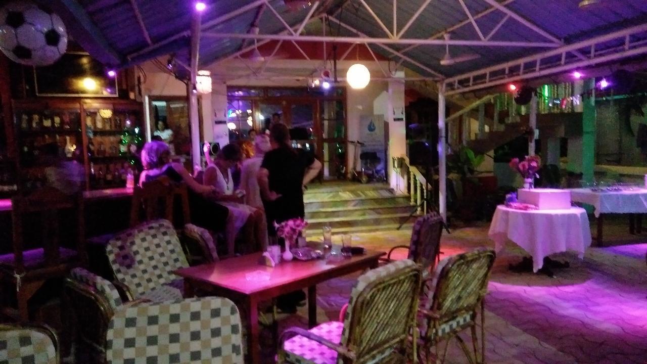 Maria Paulo Guest House Bar And Restaurant Агонда Экстерьер фото